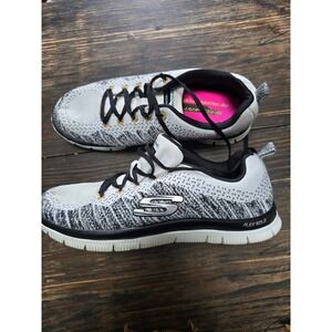 Skechers Flex Appeal Next Generation 11877 Womens 9 White Black Skech-Knit Shoes